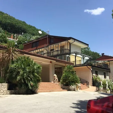 La Contessa Hotel