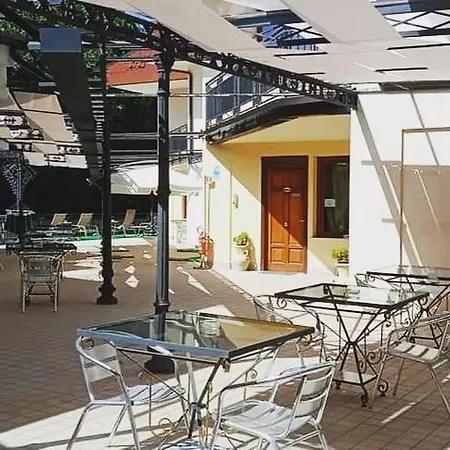 La Contessa Hotel